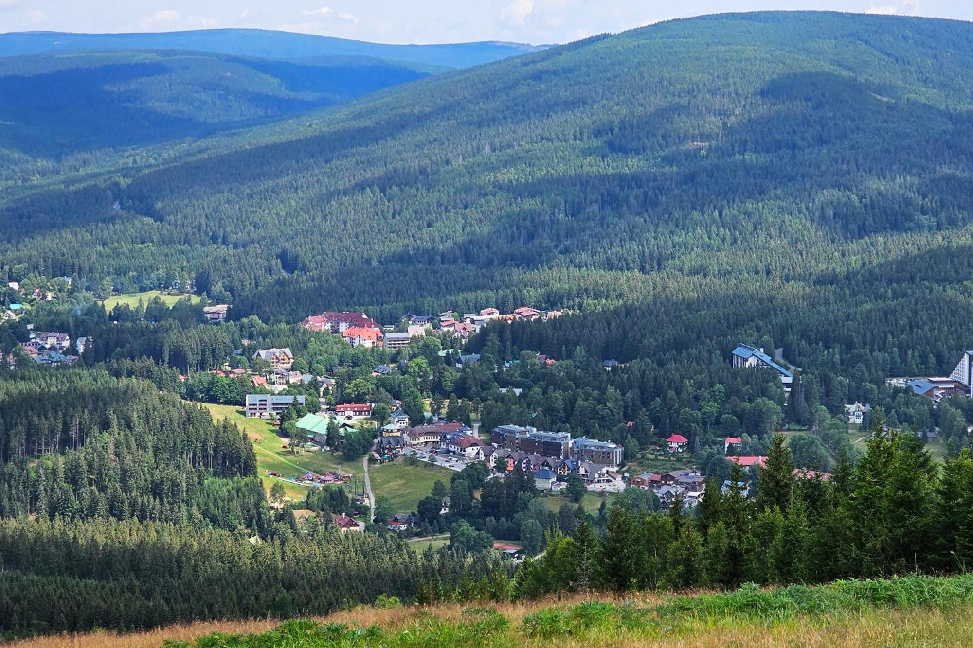 Enjoyharrachov: Central Apartment with Sauna and Mountain Views Exterior photo